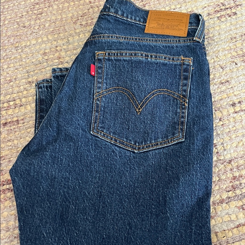 Levi's Wedgie Straight Jeans in Dark Indigo with Contrast Stitching